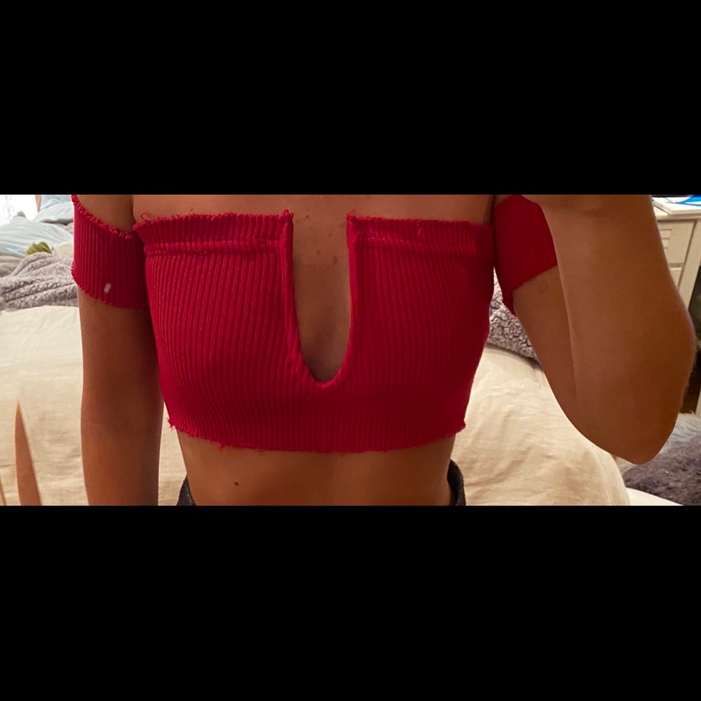 SEEK the label from LF off the shoulder shirt